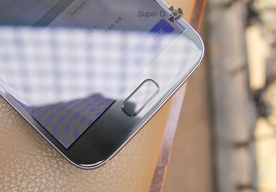 Сканер отпечатков пальцев встроен прямо в кнопку домой Samsung Galaxy S7